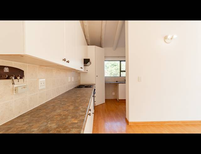 2 BEDROOM SECTIONAL TITLE TO LET IN NORTH RIDING